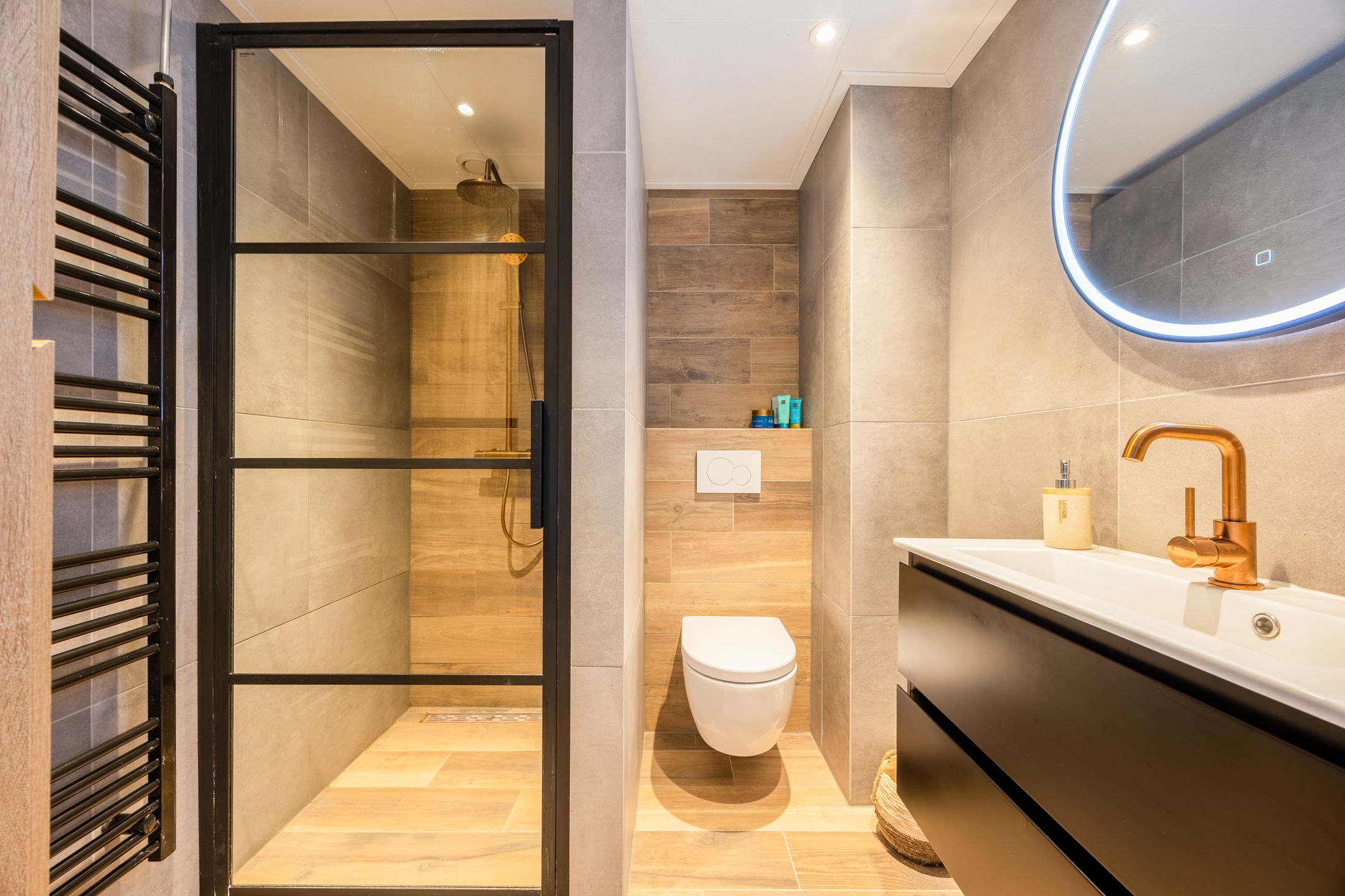 Photo 24 of Dokter Kanterslaan 164