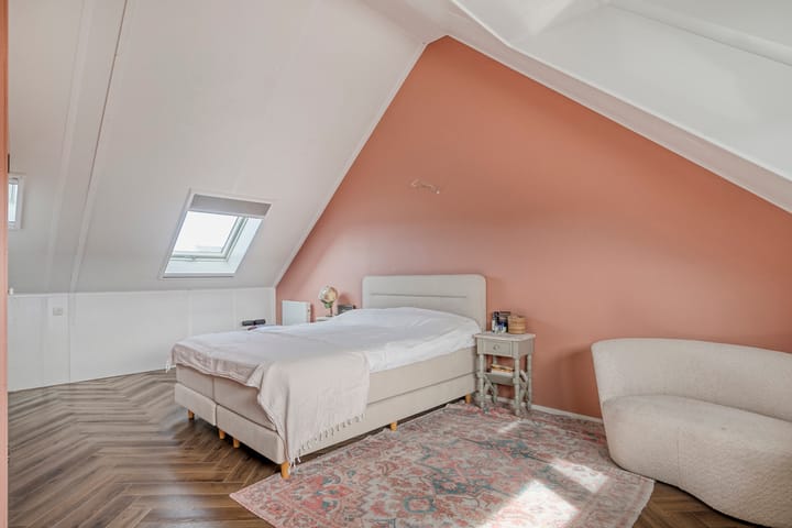 Photo 22 of Ebben 19