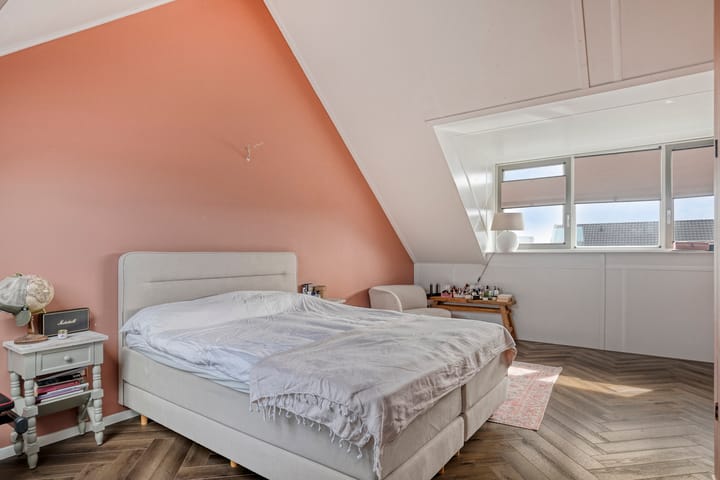 Photo 24 of Ebben 19