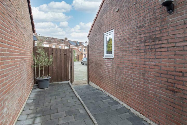 Photo 21 of Admiraal de Ruyterstraat 3