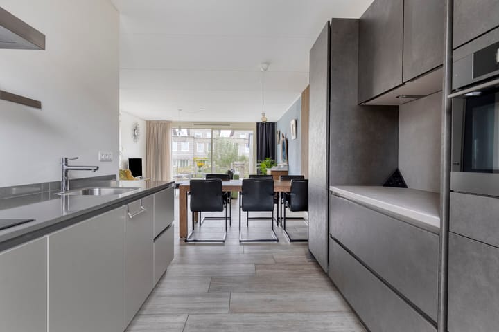 Photo 10 of Sterduinstraat 68