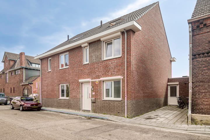 Foto 6 van Parallelweg 42