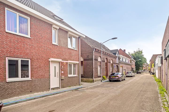 Foto 7 van Parallelweg 42