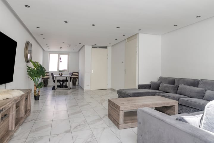 Foto 13 van Parallelweg 42