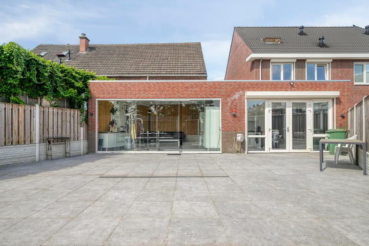 Foto 38 van Parallelweg 42