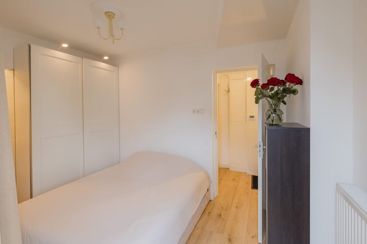 Foto 24 van Kennemerlaan 52-B