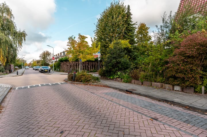 Photo 36 of Friedalaan 35