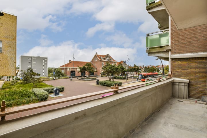 Photo 16 of Stationsplein 19