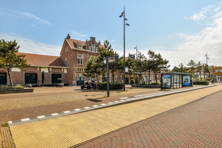 Photo 38 of Stationsplein 19