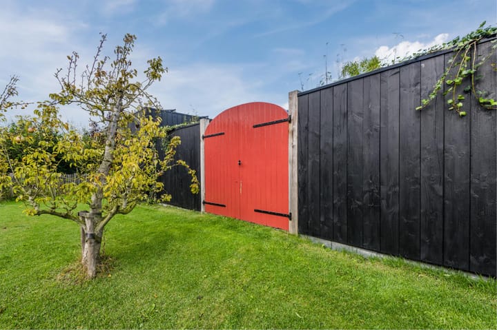 Photo 49 of Auguste Comteweg 108