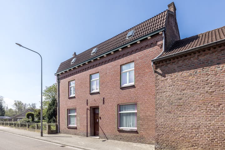 Photo 3 of Titus Brandsmastraat 5