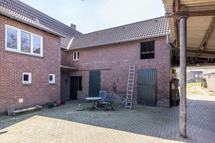 Photo 25 of Titus Brandsmastraat 5