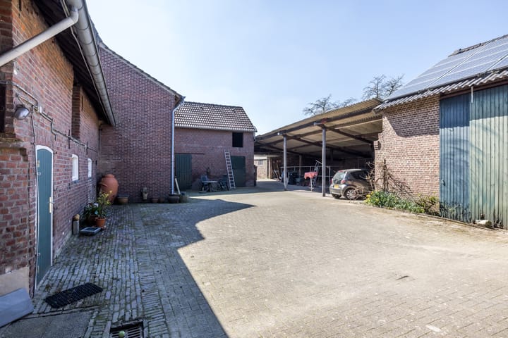 Photo 26 of Titus Brandsmastraat 5