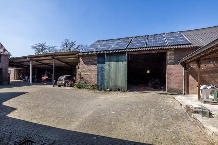 Photo 28 of Titus Brandsmastraat 5