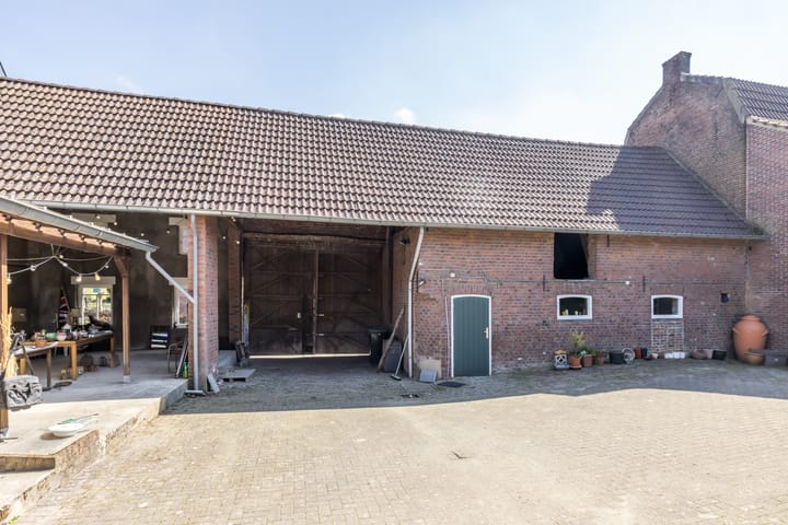 Photo 30 of Titus Brandsmastraat 5