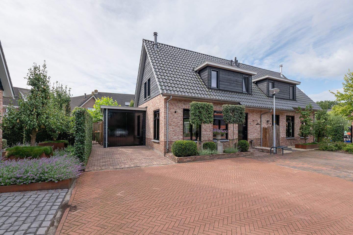 Photo 1 of Dirkjeserf 12