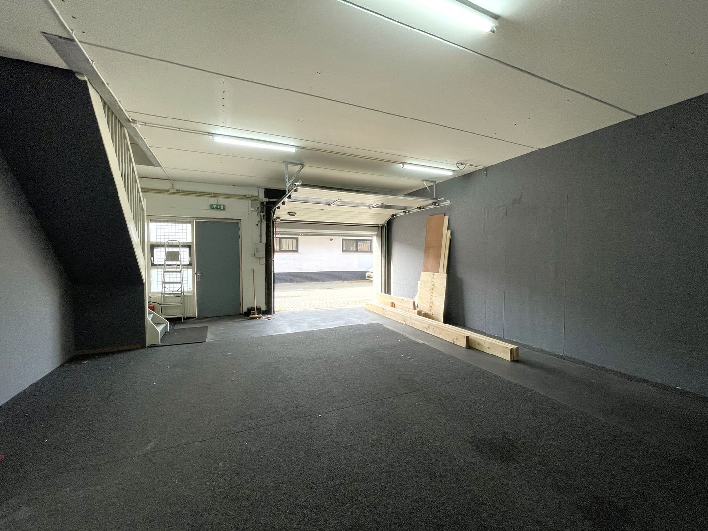 Bekijk foto 3 van Industrieweg 18-2