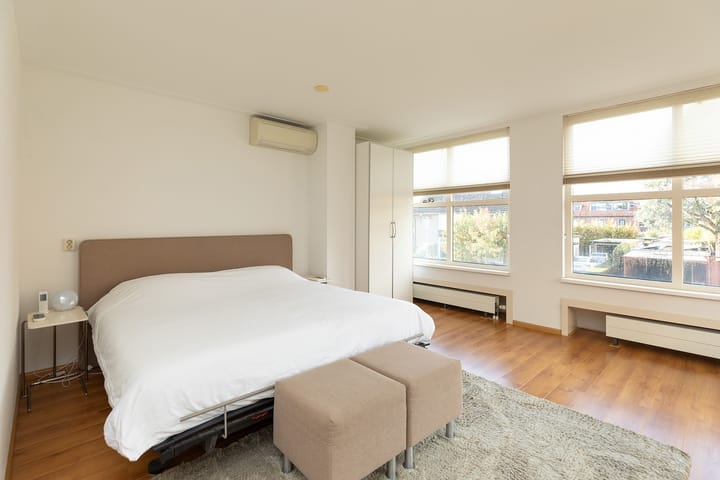 Photo 15 of Van Hogendorplaan 1-H