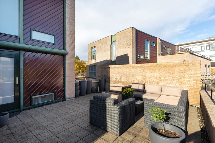 Photo 17 of Van Hogendorplaan 1-H