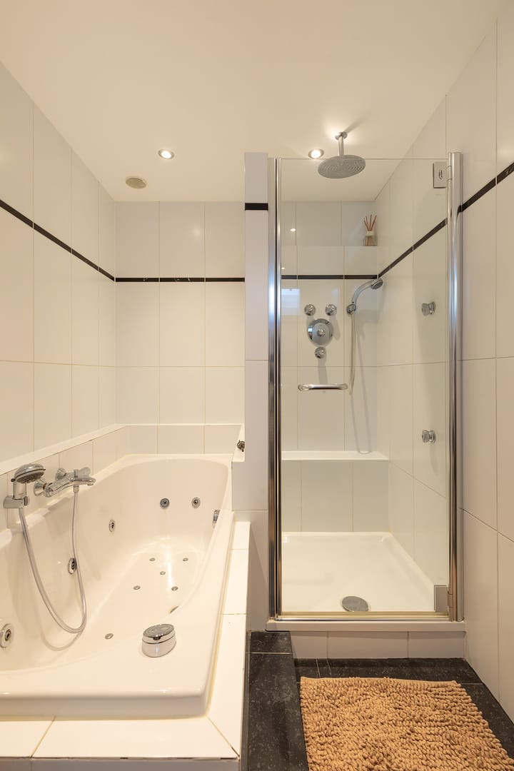 Photo 19 of Van Hogendorplaan 1-H