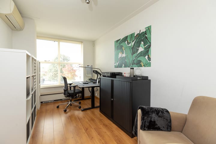 Photo 23 of Van Hogendorplaan 1-H