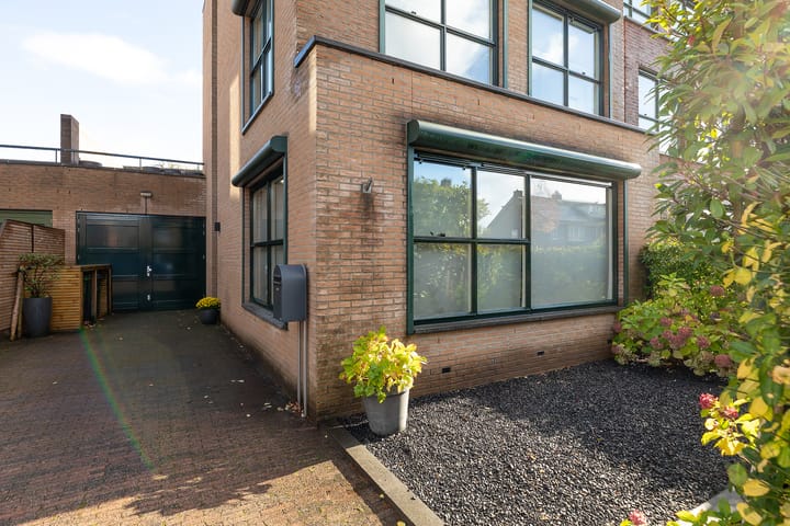 Photo 27 of Van Hogendorplaan 1-H