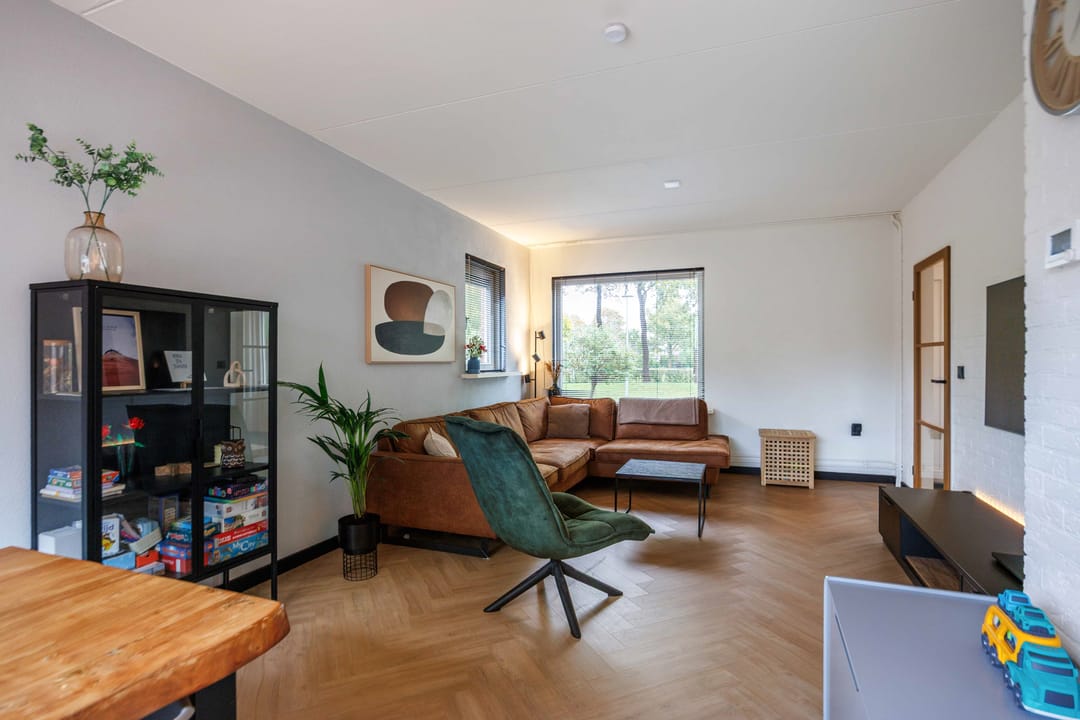 Photo 23 of Van Ewsumstraat 8