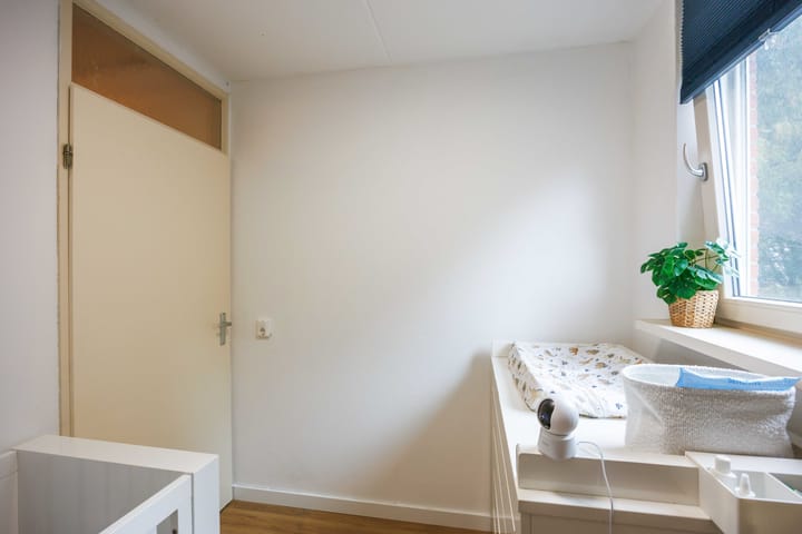 Photo 31 of Van Ewsumstraat 8