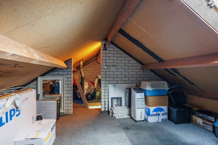 Photo 39 of Van Ewsumstraat 8