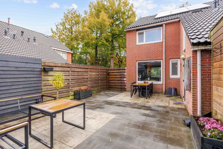 Photo 45 of Van Ewsumstraat 8