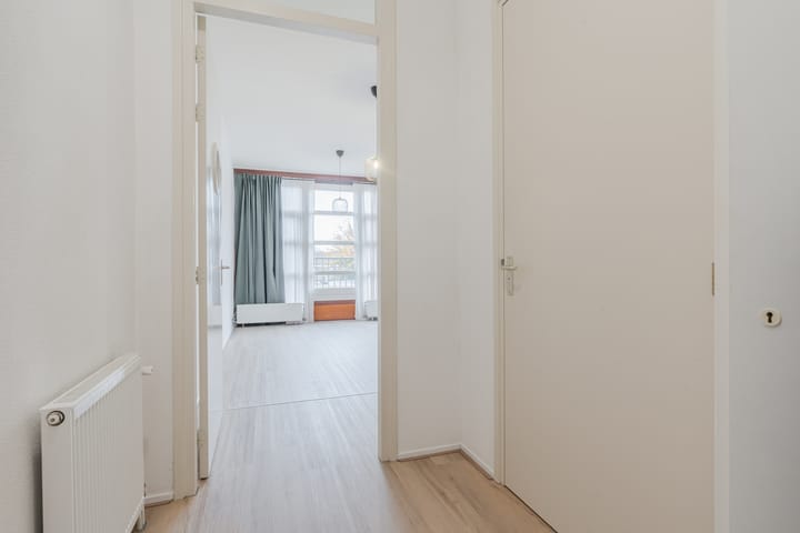 Photo 3 of Willem Barentzstraat 15-A