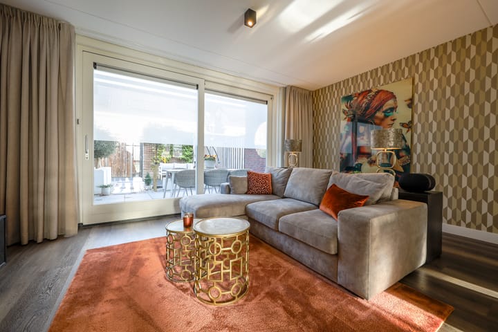 Photo 4 of Oeverwal 28