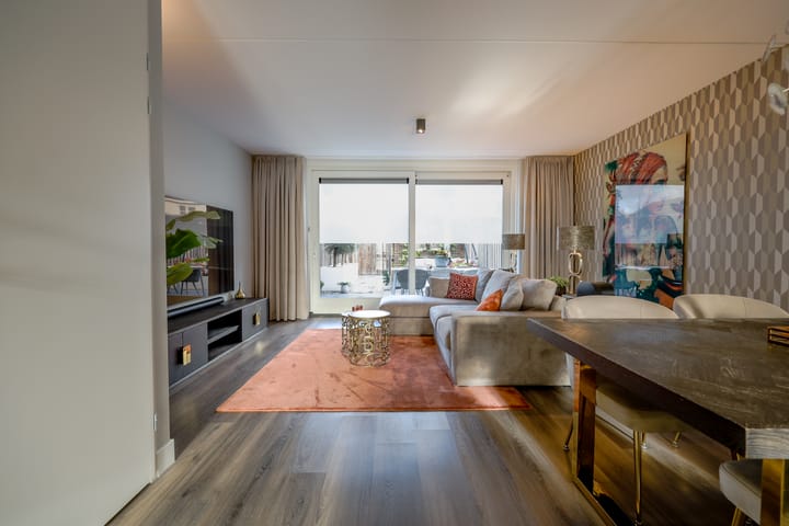 Photo 11 of Oeverwal 28