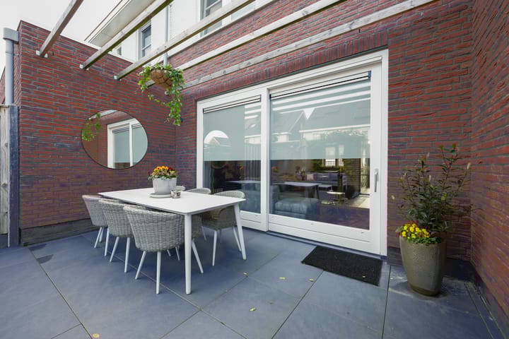 Photo 41 of Oeverwal 28