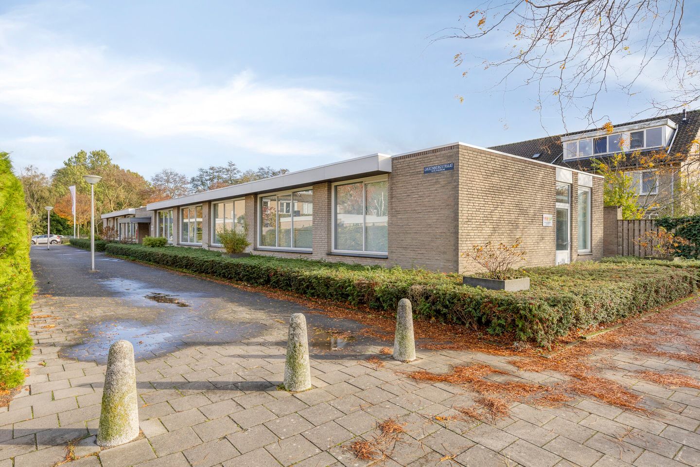 View photo 2 of Dikkenbergstraat 1