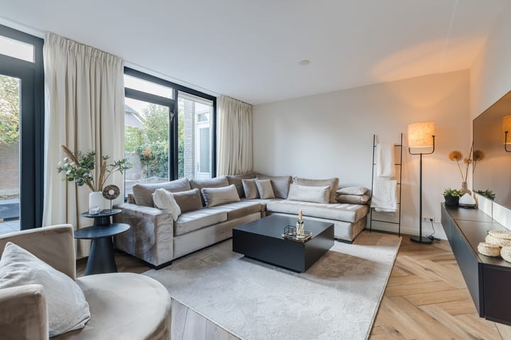 Foto 12 van Burg. v. Dobben de Bruijnstraat 38