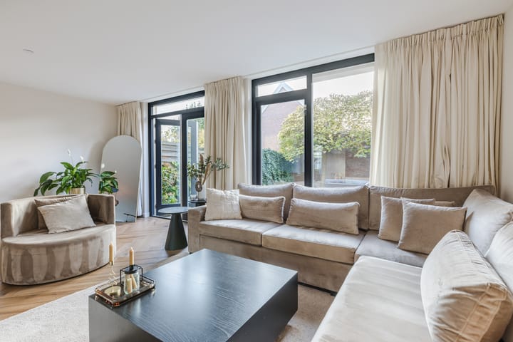 Foto 14 van Burg. v. Dobben de Bruijnstraat 38