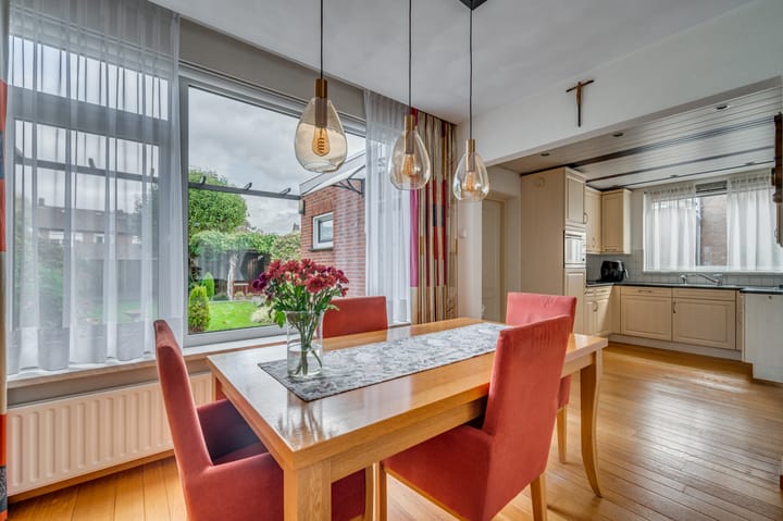 Foto 9 van Burg Gielenstraat 20