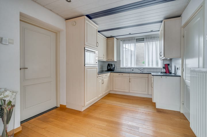 Foto 10 van Burg Gielenstraat 20