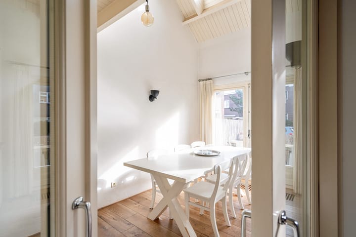 Photo 10 of Oosterparkstraat 38