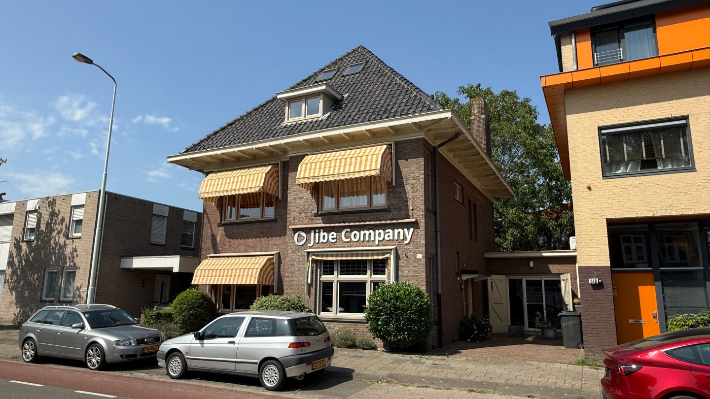 Bekijk foto 1 van Woenselsestraat 350