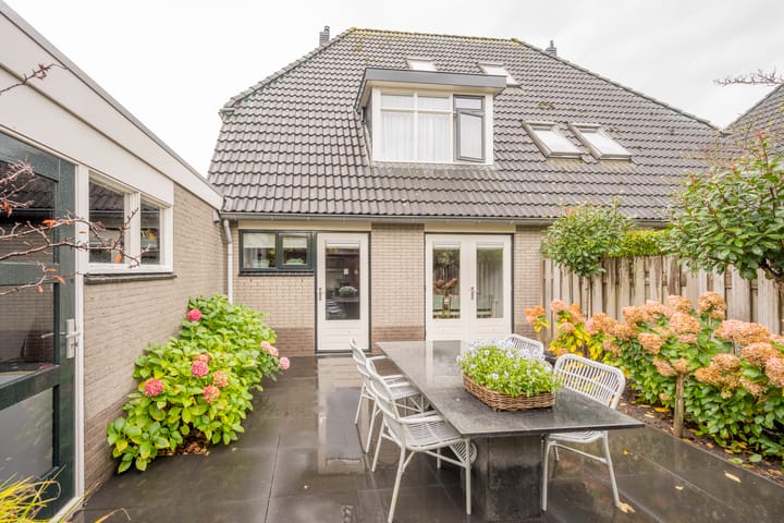 Photo 8 of Boterbloem 5