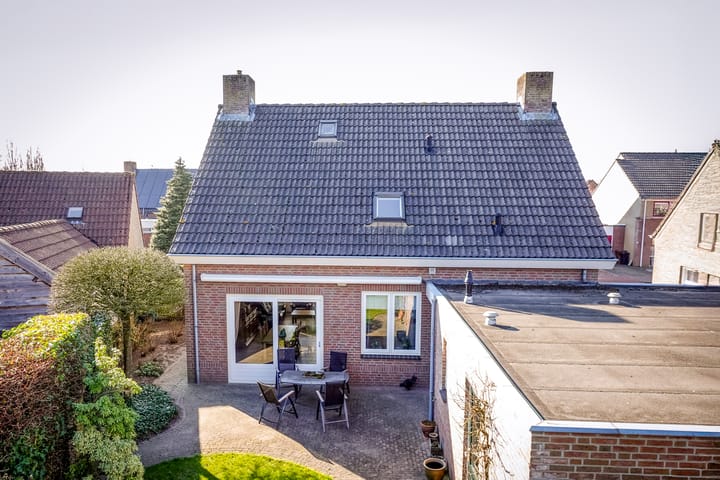 Photo 27 of Ten Loke 2