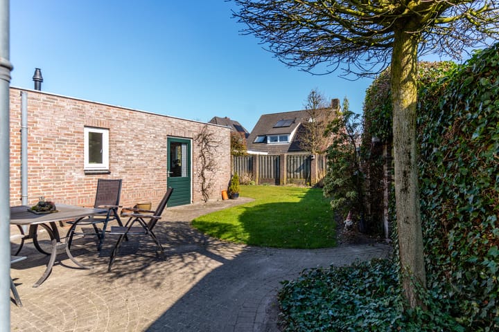 Photo 29 of Ten Loke 2