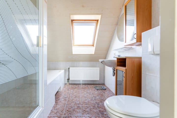 Photo 38 of Ten Loke 2