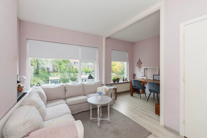 Photo 22 of Diepenbrockstraat 77