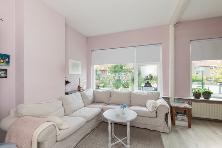 Photo 23 of Diepenbrockstraat 77