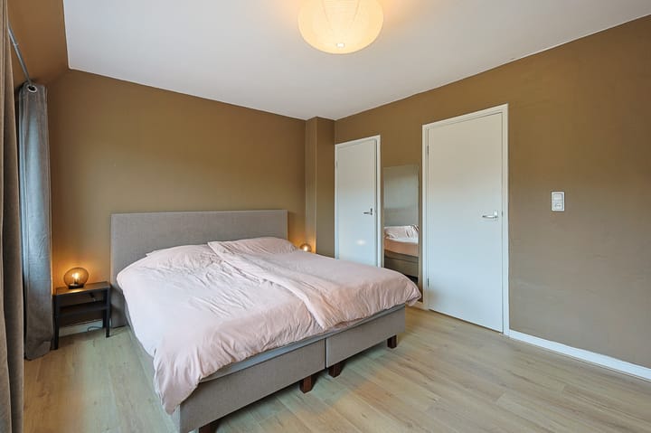 Photo 32 of Zonneroosstraat 34