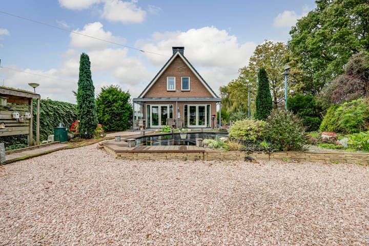 Photo 39 of Meeldijk 15