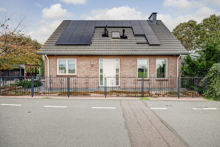 Photo 38 of Meeldijk 15